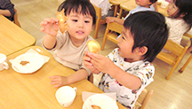 登園、自由あそび