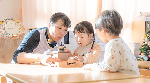 すみれ保育園　モンテッソーリ教育