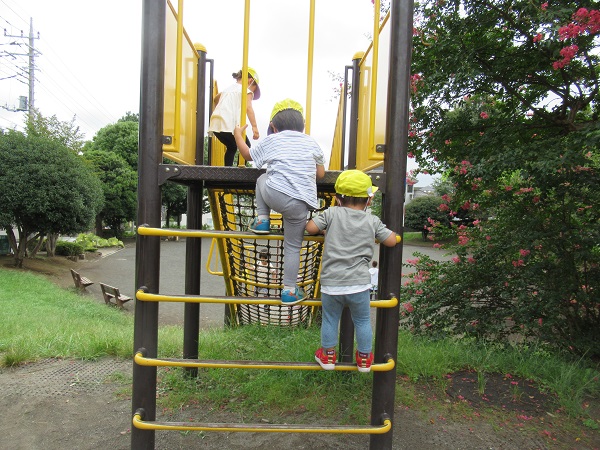 バ 横浜市都筑区の認定こども園エクレス